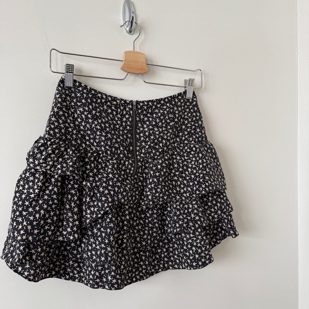 Aritzia-Black Star Patterned Ruffle Mini Skirt - Picture 2 of 6